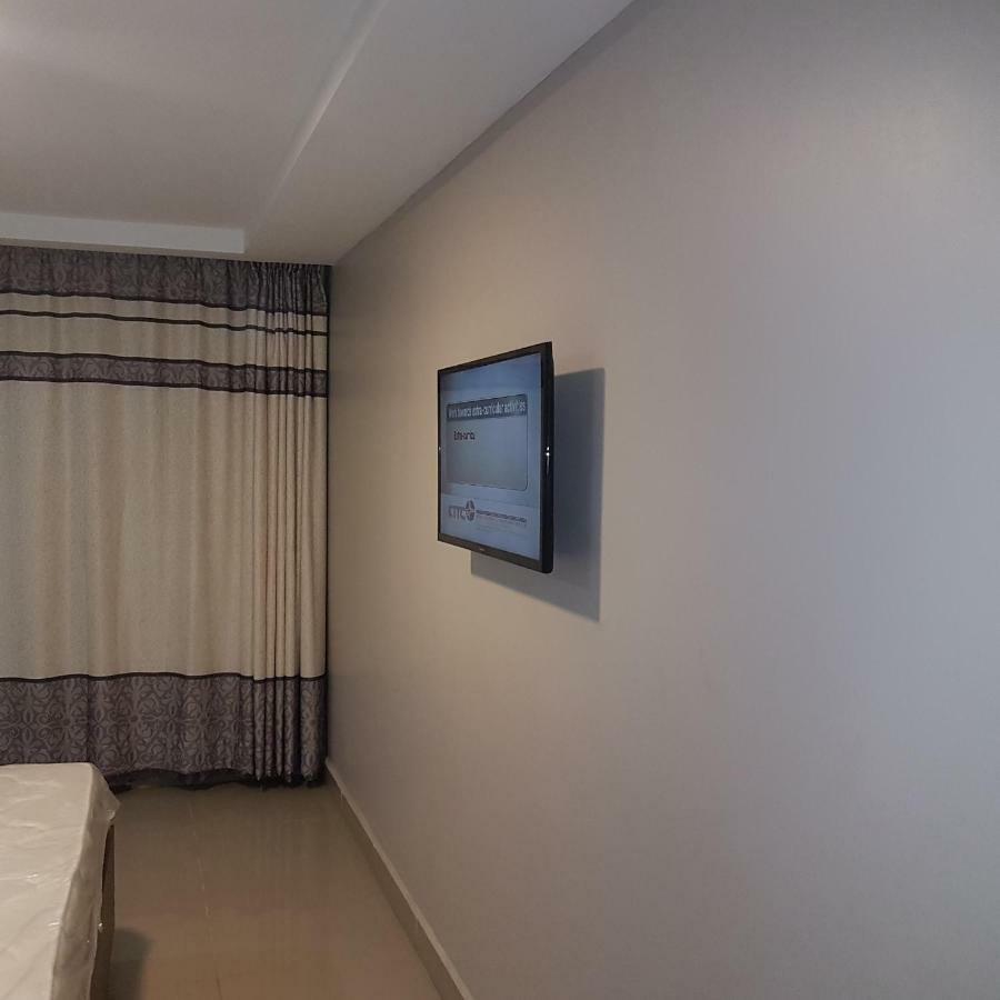 Adala Motel Meru Dış mekan fotoğraf